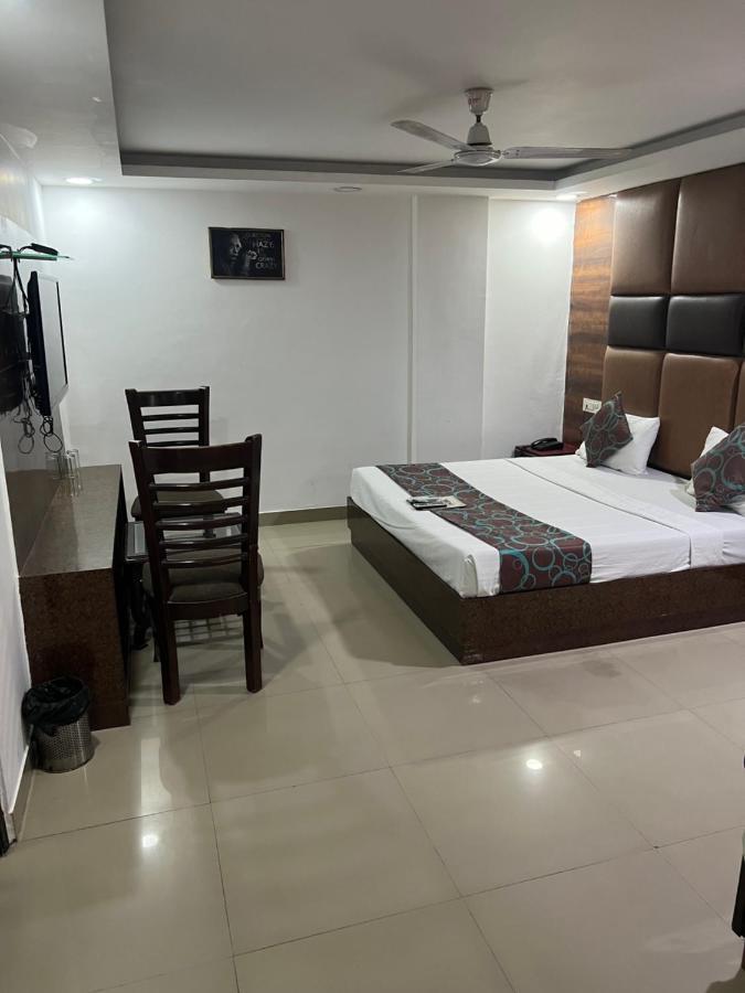 Hotel Le Mount Near Igi Airport Nueva Delhi Exterior foto